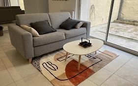 Appartement Climatise Avec Cour En Centre Ville